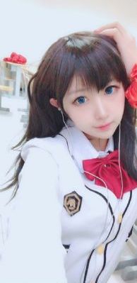 阿胜和他美艳老妈在线直接看