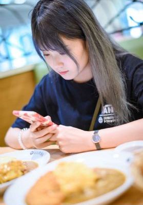 美丽的姑娘国语完整版