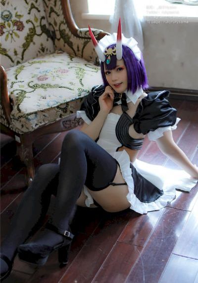 女大學生1米2超級長髮剃光頭